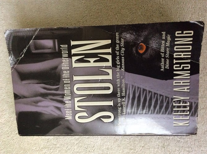 Cover of Stolen (Women of the Otherworld, #2)