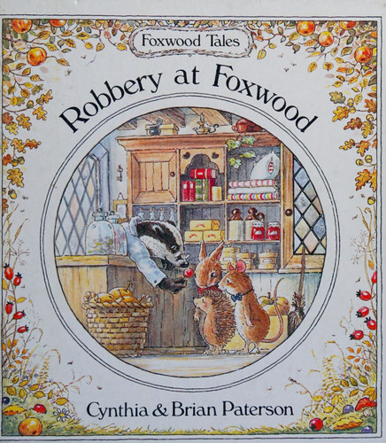 Cover of Robbery at Foxwood (Foxwood Tales)